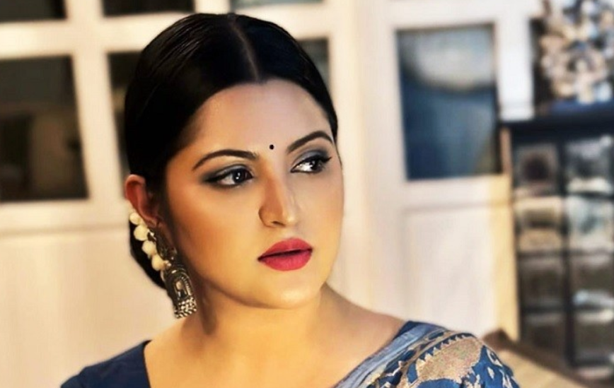 যে কারনে পরীমণির বিরুদ্ধে গ্রেপ্তারি পরোয়ানা জারি