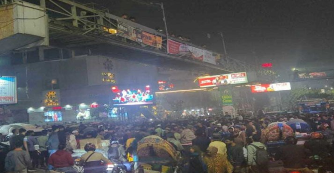 যে কারনে আবারো সরক অবরোধ ৭ কলেজ শিক্ষার্থীদের