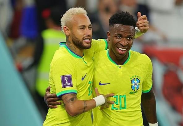 নেইমারের ফেরা, ভিনিসিয়ুস বাইরে ব্রাজিল স্কোয়াড থেকে