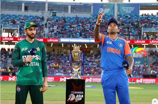 এশিয়া কাপ ট্রফি বিতর্ক ও ছবি ব্যবহারে বিরোধ: আইসিসির বোর্ড সভায় বাড়তে পারে উত্তেজনা