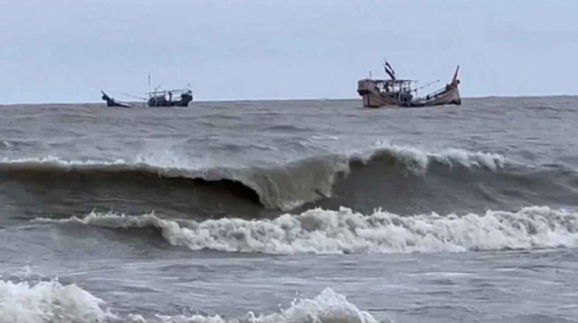 সাগরে আবারও লঘুচাপের সৃষ্টি, ২ বন্দরে জারি ৩ নম্বর সতর্ক সংকেত