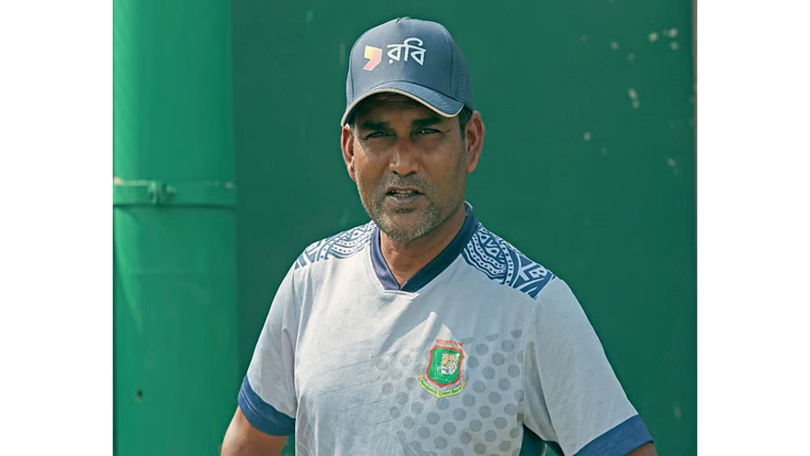 যে কারণে জাতীয় দলের পদ থেকে সরে দাঁড়ালেন সালাউদ্দিন