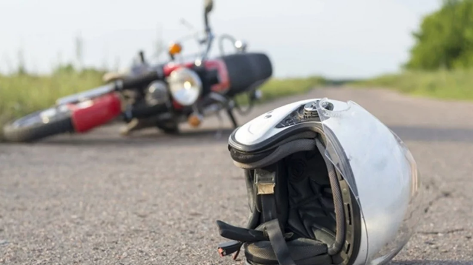 ঝিনাইদহে বাস ও ট্রাকের চাপায় দুই মোটরসাইকেল আরোহীর মৃত্যু