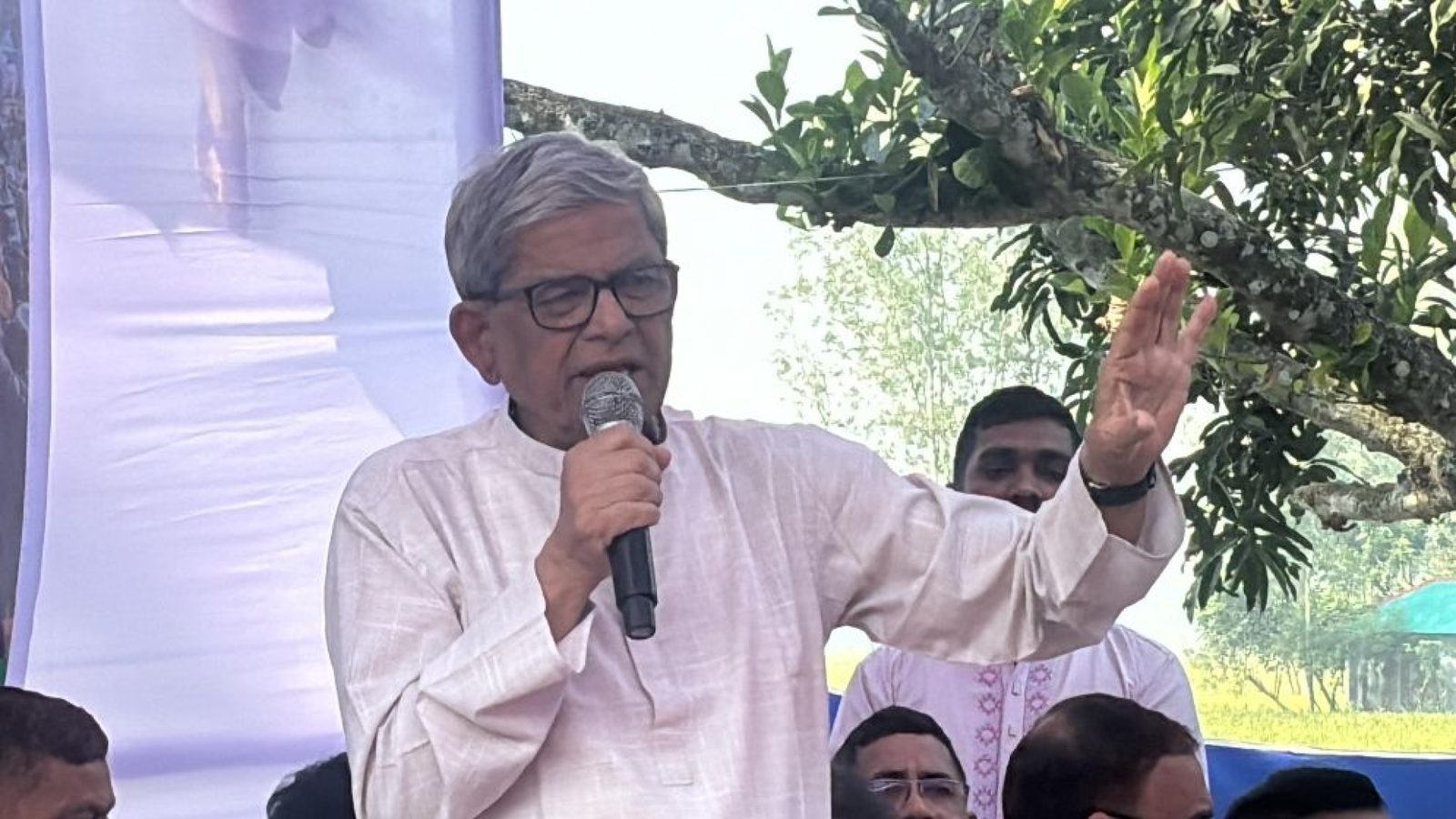 ঐকমত্য উপেক্ষা করে সিদ্ধান্ত চাপালে দায় সরকারের: ফখরুল