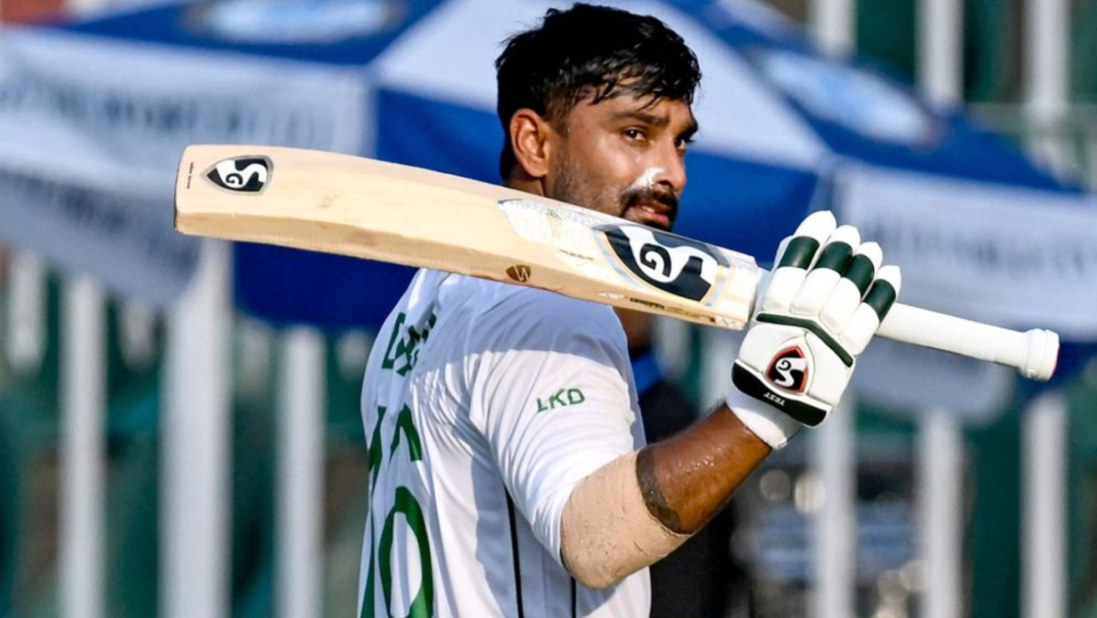 রেকর্ডের দোরগোড়ায় দাঁড়িয়ে লিটন দাস