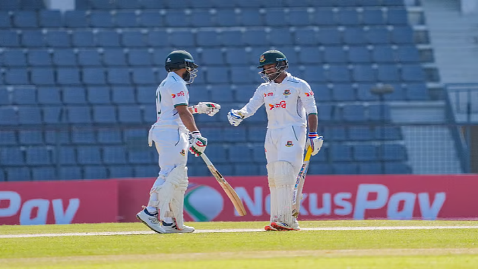 সিলেট টেস্টে ওয়ানডে মেজাজে ফিফটির উদযাপন করলেন সাদমান