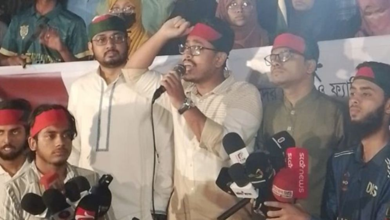 ইন্টেরিম পরিস্থিতি কাজে লাগিয়ে ষড়যন্ত্র চালাচ্ছে হাসিনা ও দোসররা: ডাকসু ভিপি