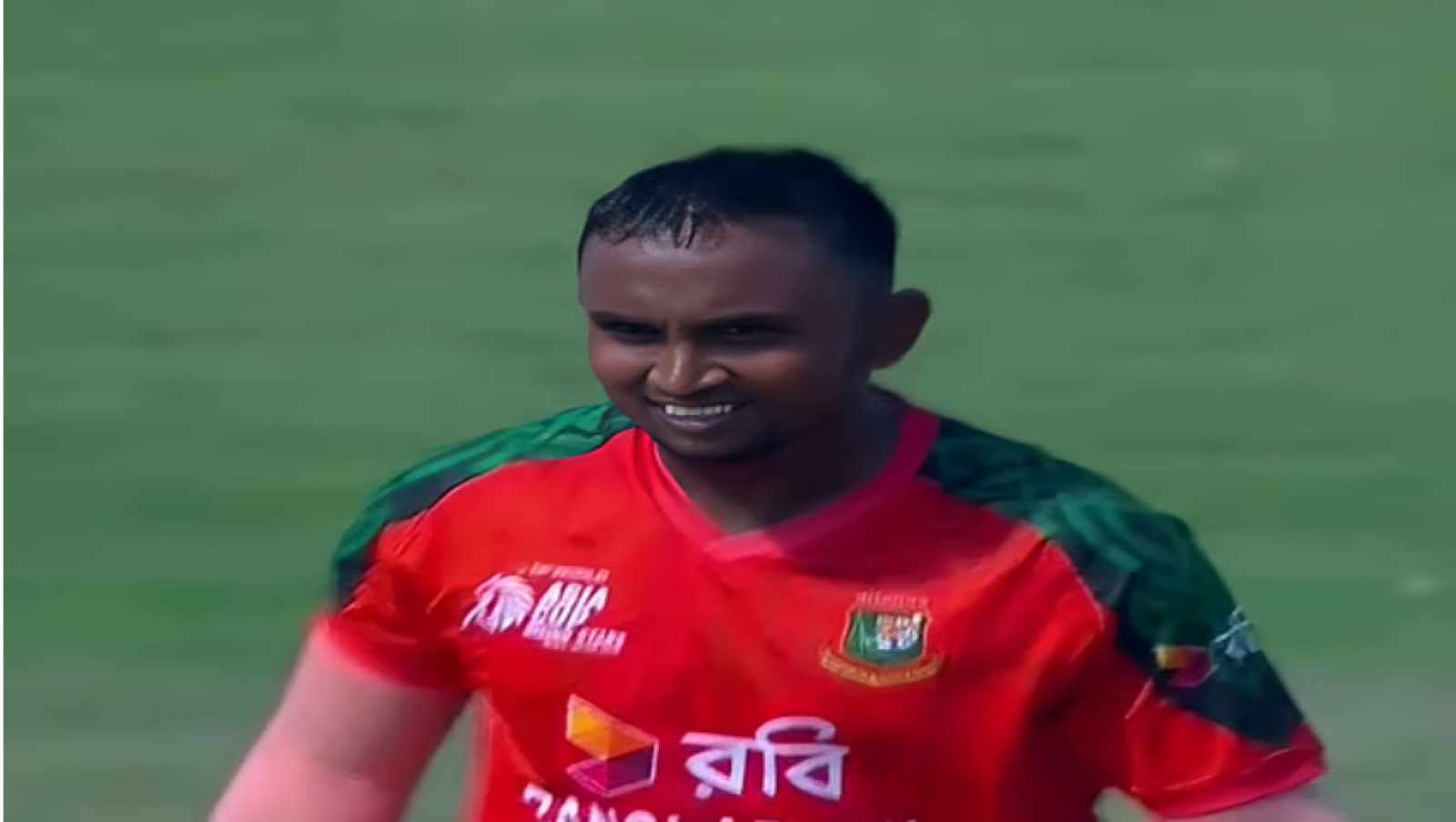 ৩৫ বলেই মহাকাব্যিক সেঞ্চুরি—বাংলাদেশের দ্রুততম শতকে নতুন ইতিহাস হাবিবুরের