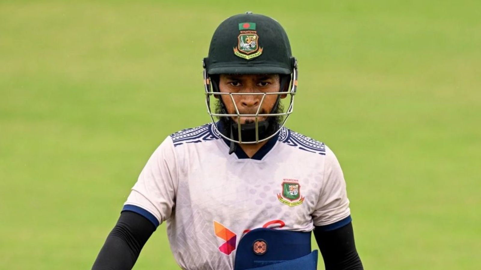 মিরপুরে মুশফিকের ১০০তম টেস্ট উপলক্ষে তামিমের একটি বিশেষ আবেদন