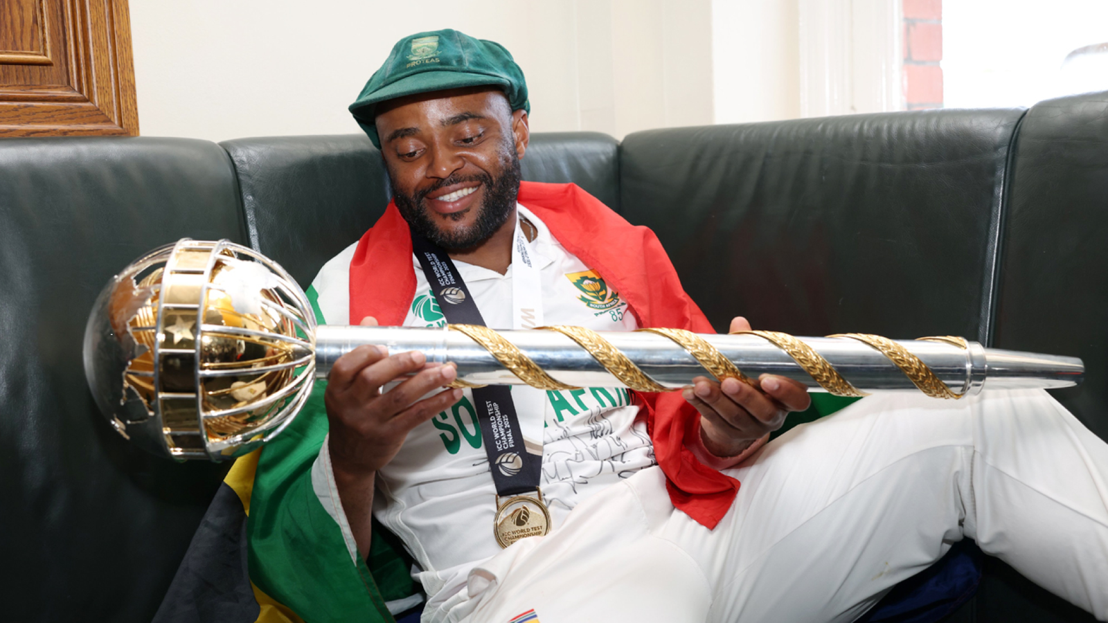 টেস্ট ক্রিকেটে ১৪৮ বছরের ইতিহাসে একমাত্র অধিনায়ক টেম্বা বাভুমা