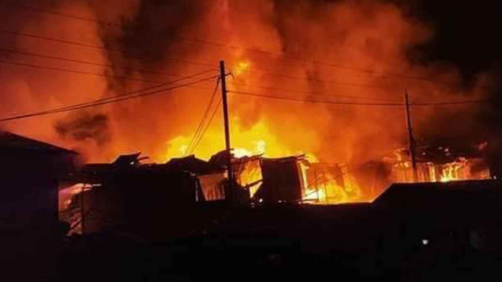 নারায়ণগঞ্জে প্লাস্টিক কারখানায় ভয়াভহ আগুন