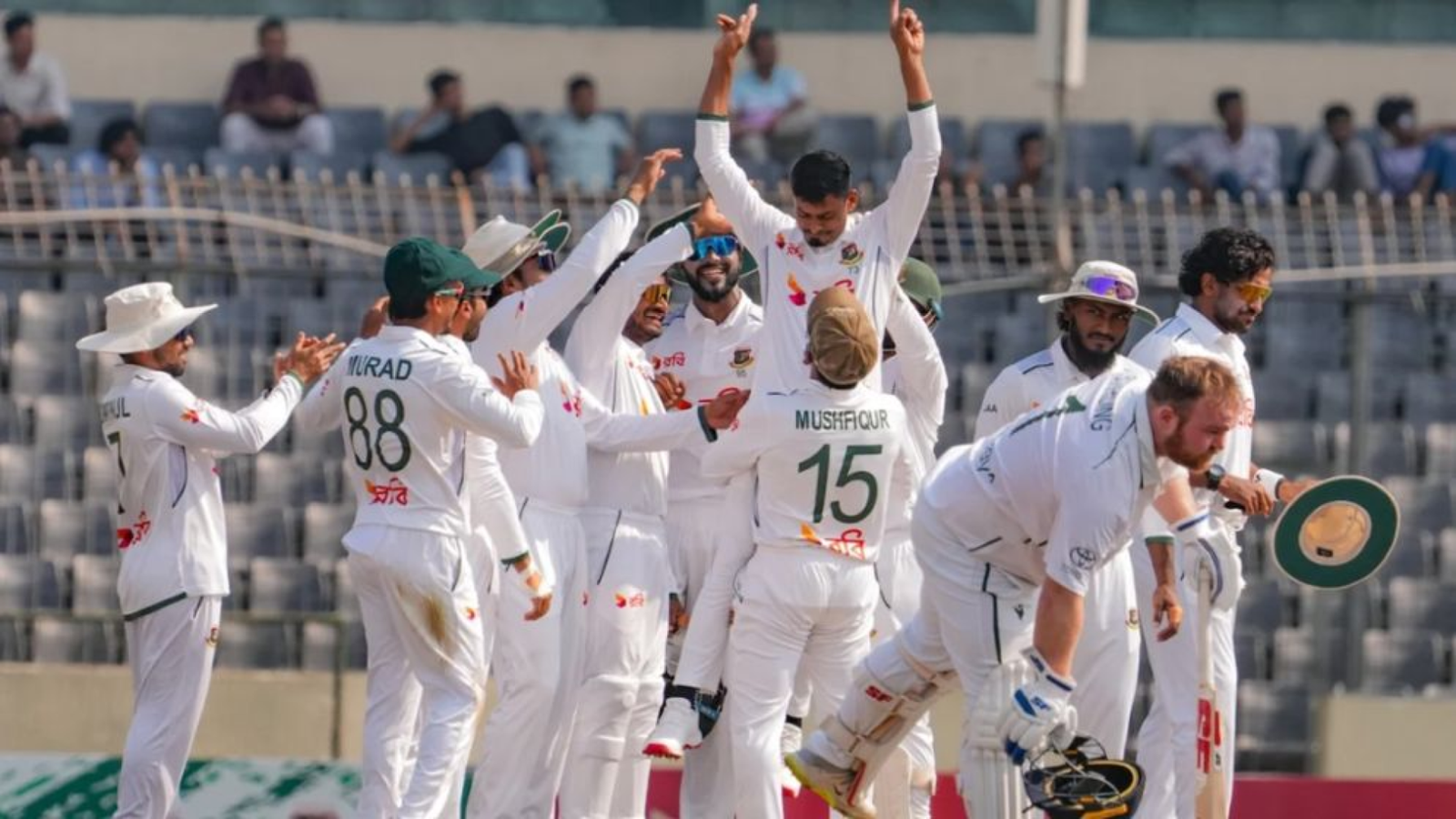 মিরপুরে দাপুটে জয়ে মুশফিকের শততম টেস্টে উজ্জ্বল বাংলাদেশ