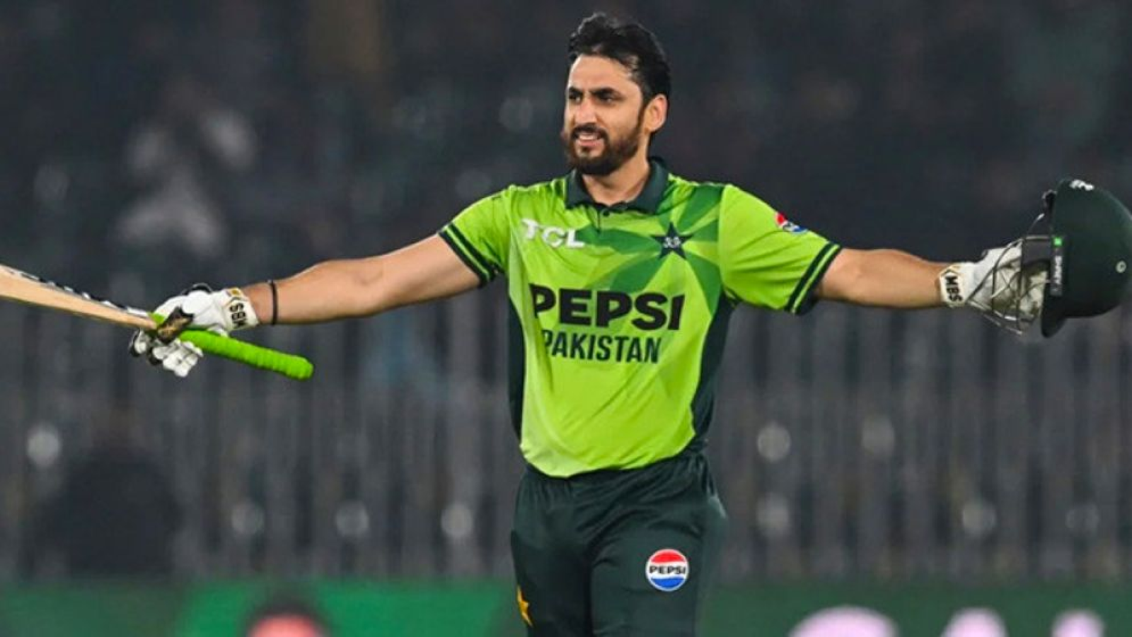 ইতিহাসের পাতায় নাম লেখালেন পাকিস্তানী তারকা