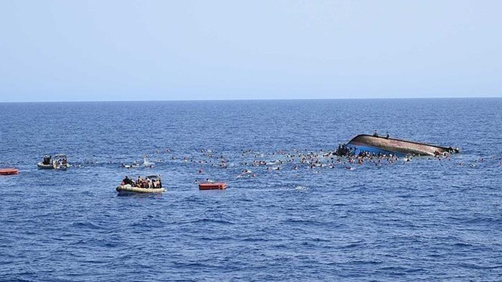 লিবিয়ার উপকূলে নৌকাডুবি: নিখোঁজ ২৬ বাংলাদেশির মাঝে উদ্ধার চারজনের মরদেহ